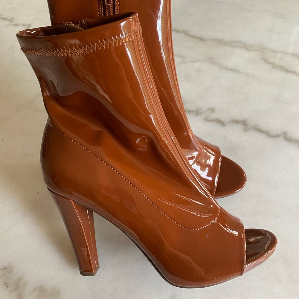 Heart In D High Heel Shoes Size 8